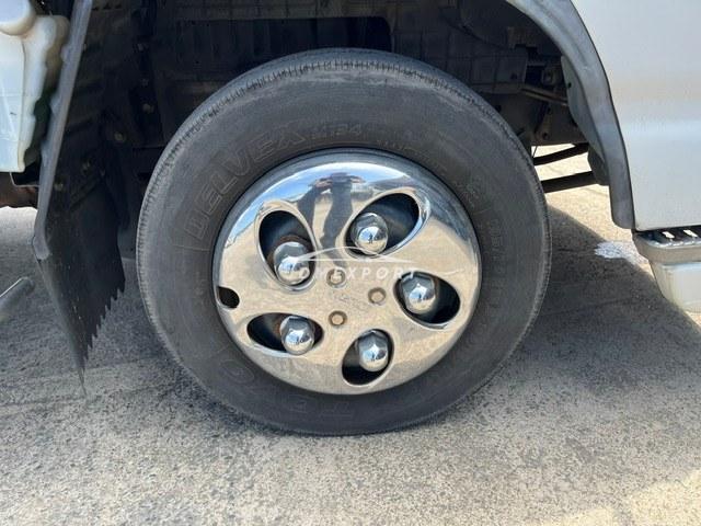 Isuzu Elf Truck 2001 thumbnail 35