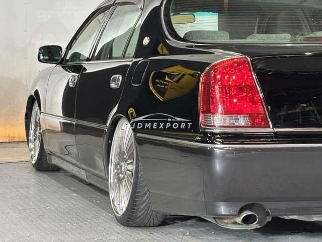 Toyota Crown Majesta 2001 thumbnail 2