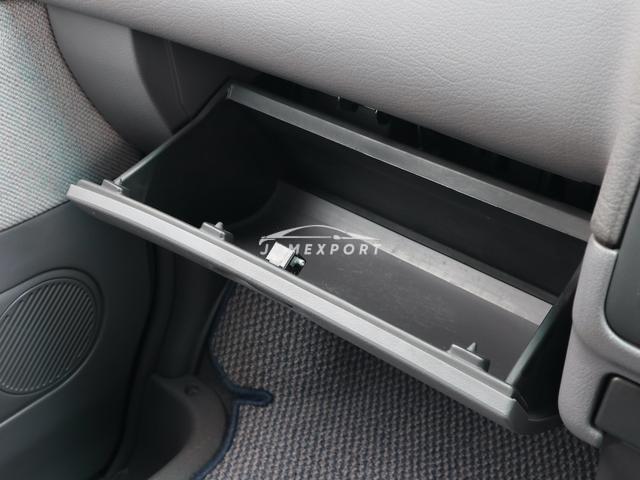 Nissan Serena 1996 thumbnail 22
