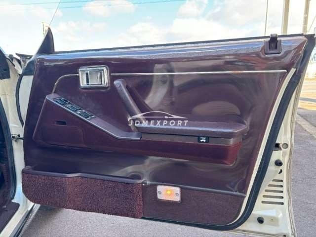Toyota Crown 1983 thumbnail 5