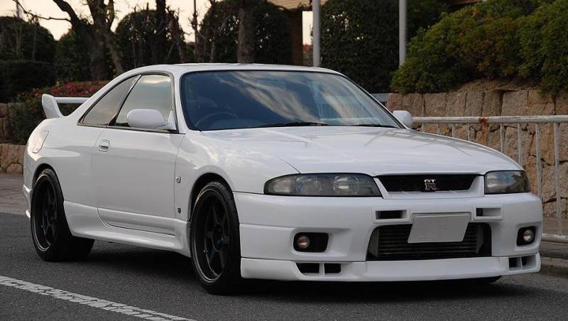 Nissan Skyline GT-R R33