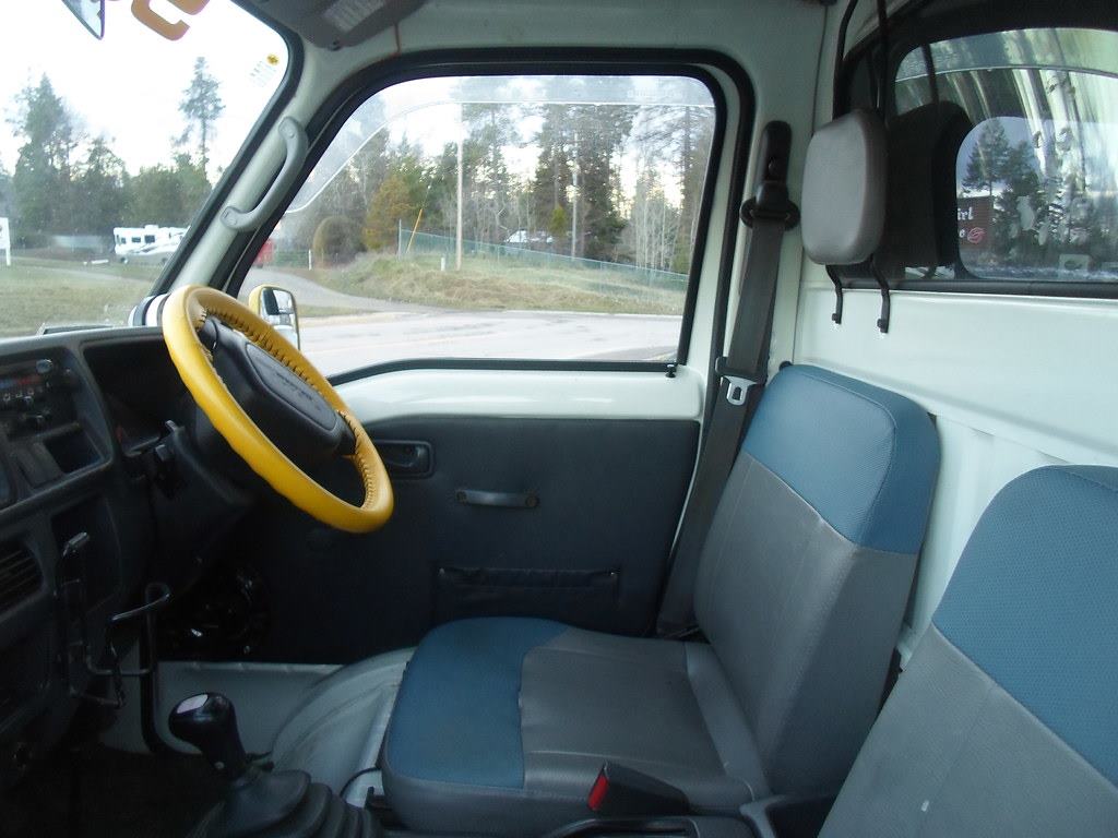 subaru sambar interior